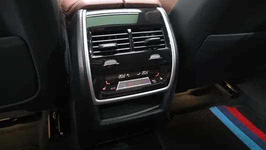 BMW X6 (G06) xDrive40i M 2021 34