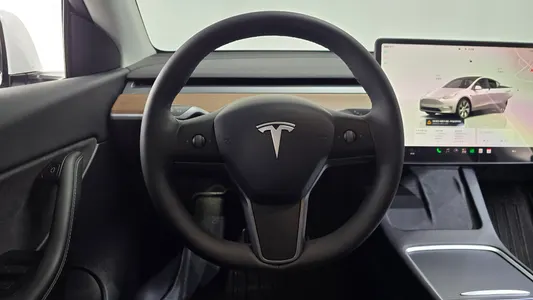 Tesla Y AWD 2022 14