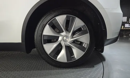 Tesla Y AWD 2022 22