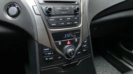 Hyundai Grandeur HG HG300 2013 17