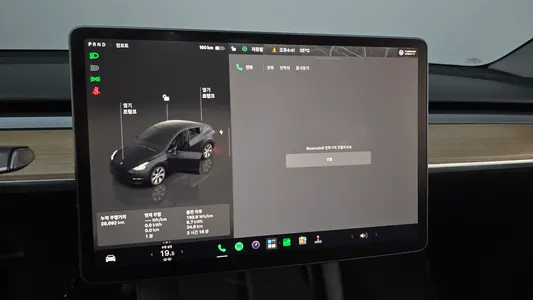Tesla Y RWD 2024 29