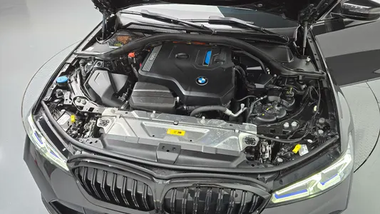BMW 3 Series (G20) 330e M 2023 5