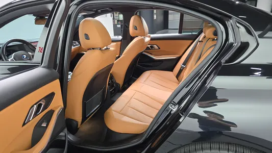 BMW 3 Series (G20) 330e M 2023 10