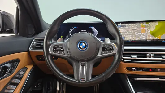 BMW 3 Series (G20) 330e M 2023 12