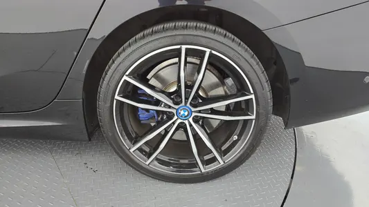 BMW 3 Series (G20) 330e M 2023 21