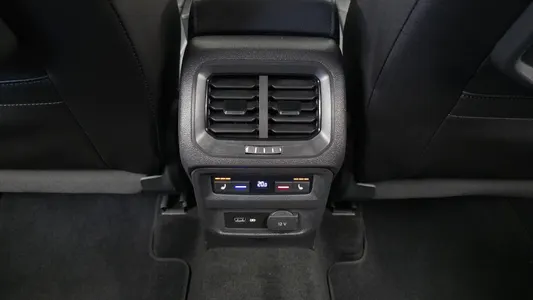 Volkswagen 2 2.0 TDI 2020 19