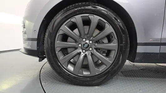 Land Rover 레인지로버 벨라 3.0 P400 R- SE 2021 4