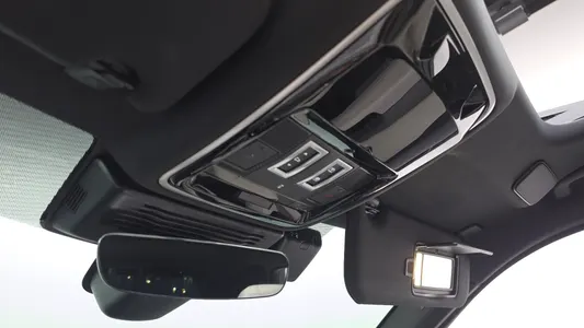 Land Rover 레인지로버 벨라 3.0 P400 R- SE 2021 19