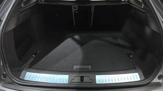 Land Rover 레인지로버 벨라 3.0 P400 R- SE 2021 18