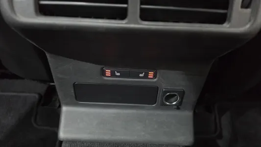 Land Rover 레인지로버 벨라 3.0 P400 R- SE 2021 32