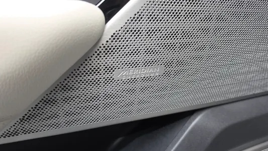 Land Rover 레인지로버 벨라 3.0 P400 R- SE 2021 30