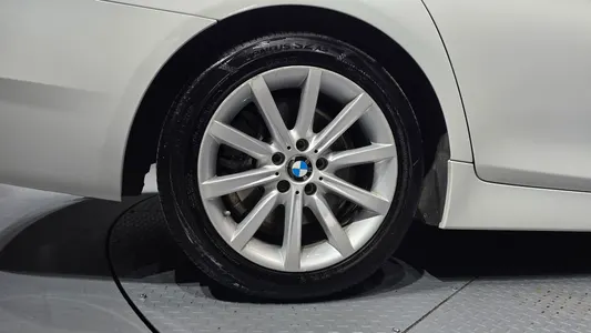 BMW 5 Series (F10) 528i 2015 5