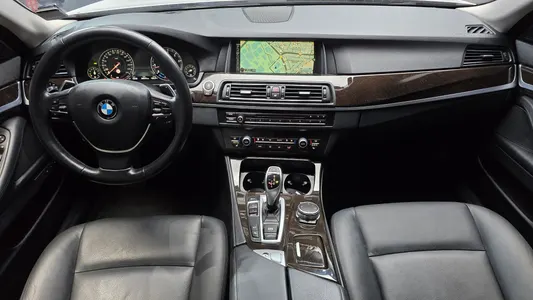 BMW 5 Series (F10) 528i 2015 7