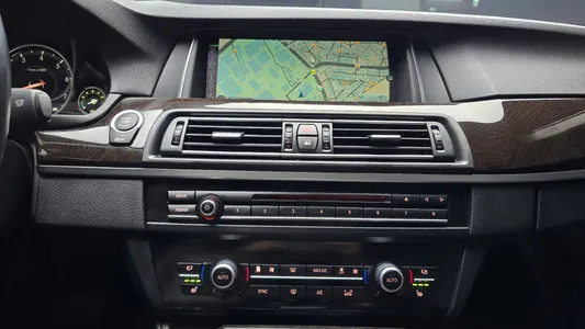 BMW 5 Series (F10) 528i 2015 14