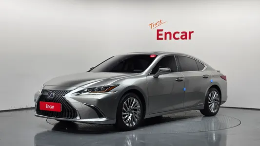 Lexus ES300h 7 2019