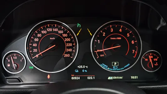 BMW 3 Series (F30) 330e i M 2018 7