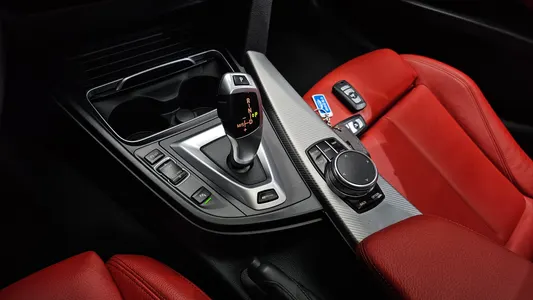 BMW 3 Series (F30) 330e i M 2018 8