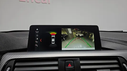 BMW 3 Series (F30) 330e i M 2018 14