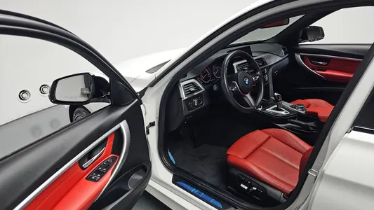 BMW 3 Series (F30) 330e i M 2018 9