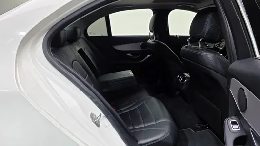 Mercedes-Benz C-Class W205 C200 2020 12