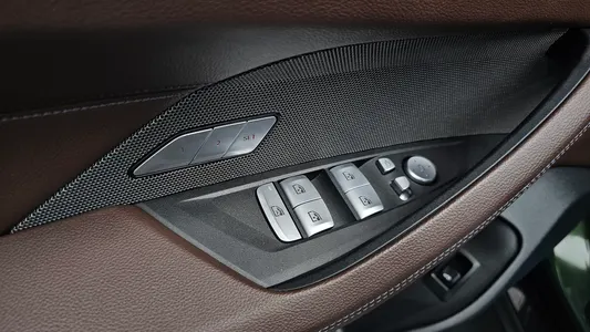 BMW 4 Series (G22) 420i 2021 28