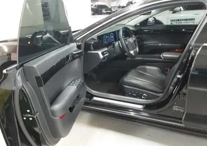 Hyundai (GN7) 2023 4