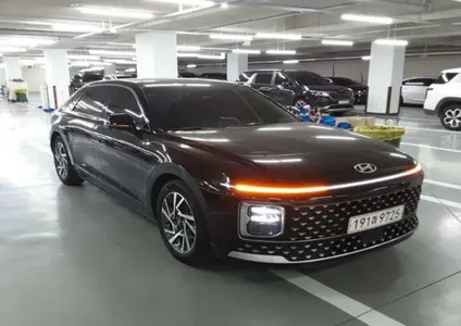 Hyundai (GN7) 2023 8