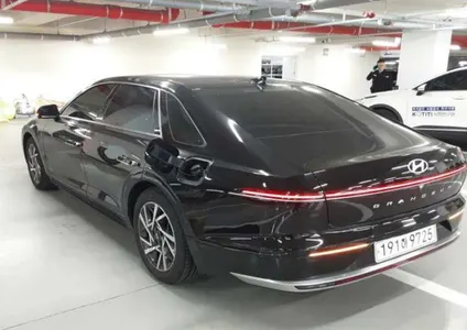 Hyundai (GN7) 2023 9