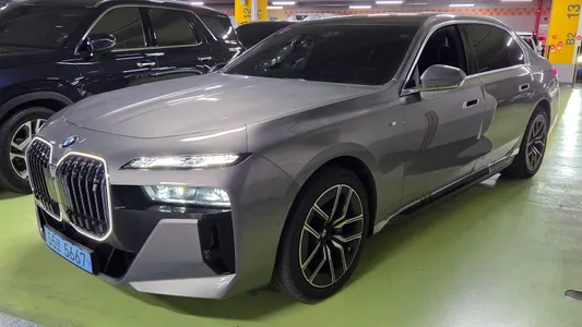 BMW i7 (G70) xDrive 60 M 2023