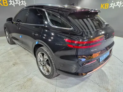 Genesis GV70 e-AWD 2022 4