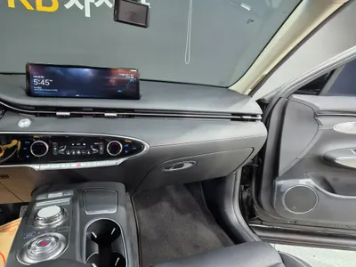 Genesis GV70 e-AWD 2022 13