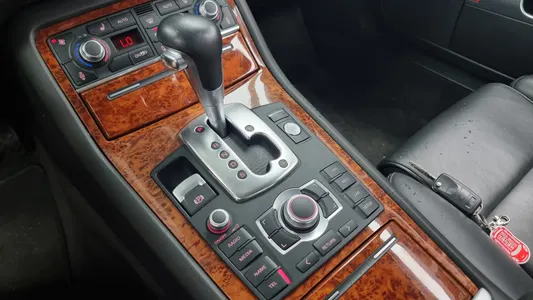 Audi A8 3.2 FSI 2009 9