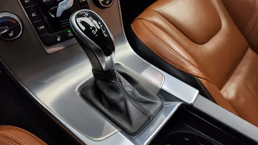 Volvo S60 T5 2014 9