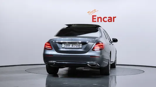 Mercedes-Benz E-Class W213 E400 4MATIC 2017 4