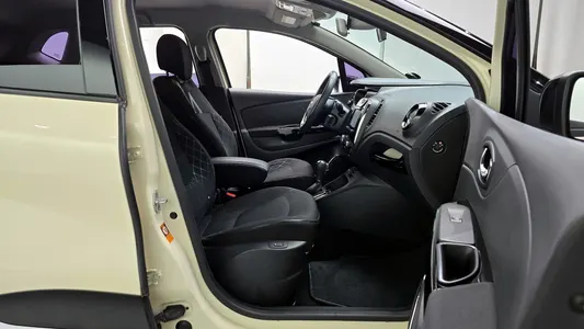 Renault Korea QM3 RE 2015 10
