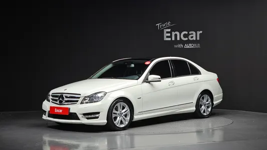 Mercedes-Benz C-Class W204 C200 CGI 2011