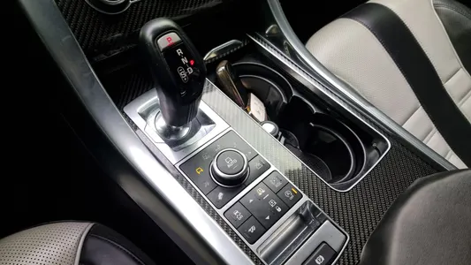 Land Rover 2 5.0 SVR 2015 9