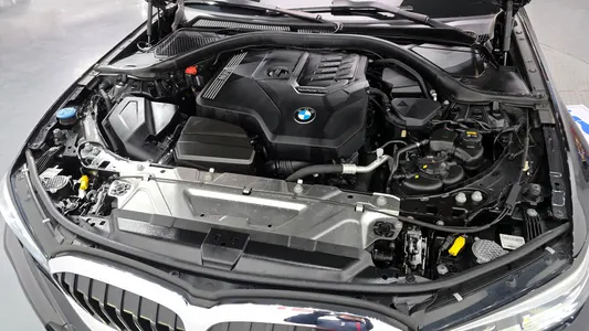 BMW 3 Series (G20) 320i M 2021 6