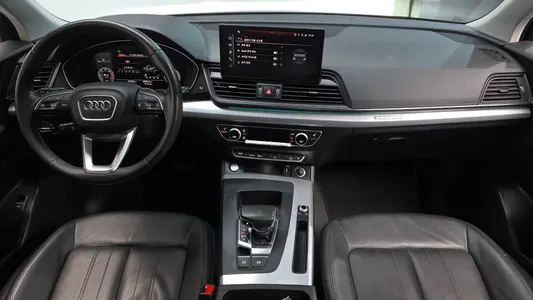 Audi Q5 (FY) 40 TDI 2021 6