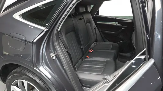 Audi Q5 (FY) 40 TDI 2021 10