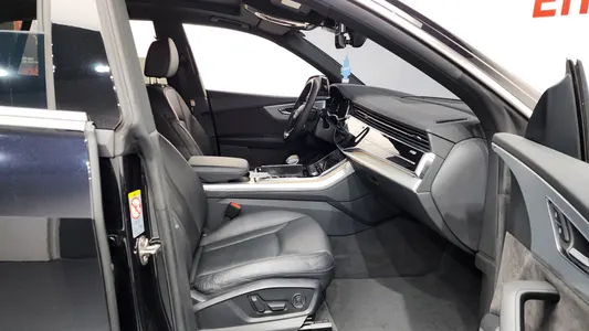 Audi Q8 (4M) 45 TDI 2021 11