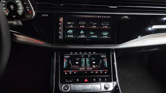 Audi Q8 (4M) 45 TDI 2021 14
