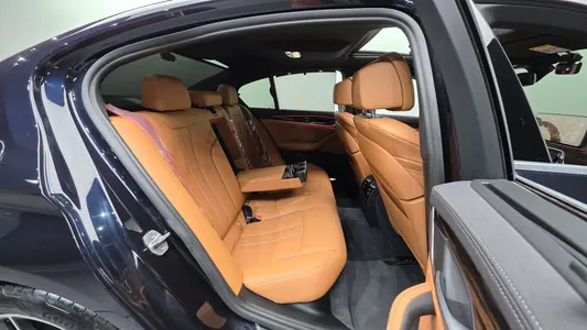 BMW 5 Series (G30) 520i M 2022 19