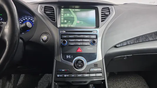 Hyundai Grandeur HG HG220 2015 15
