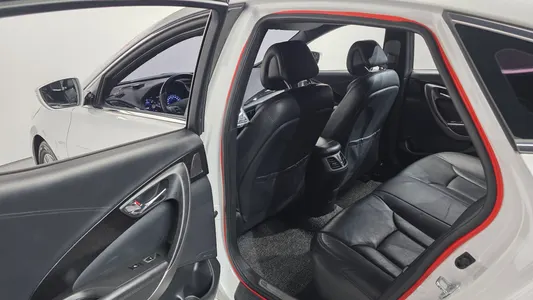 Hyundai Grandeur HG HG220 2015 17