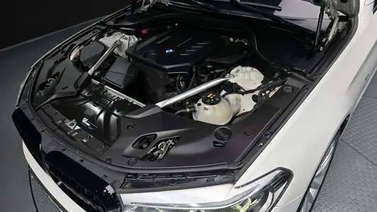 BMW 5 Series (G30) 520d 2018 6