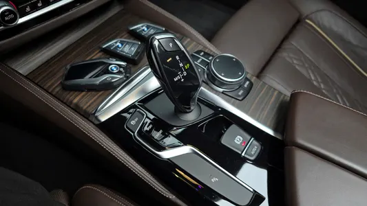 BMW 5 Series (G30) 520d 2018 9