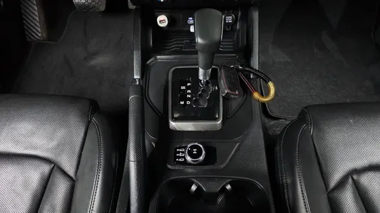 KG Mobility 렉스턴 스포츠 칸 2.2 4WD 2024 9