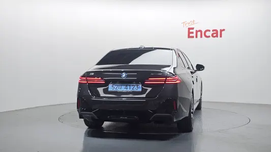 BMW i5 (G60) xDrive 40 M 2025 4