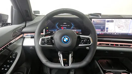 BMW i5 (G60) xDrive 40 M 2025 13